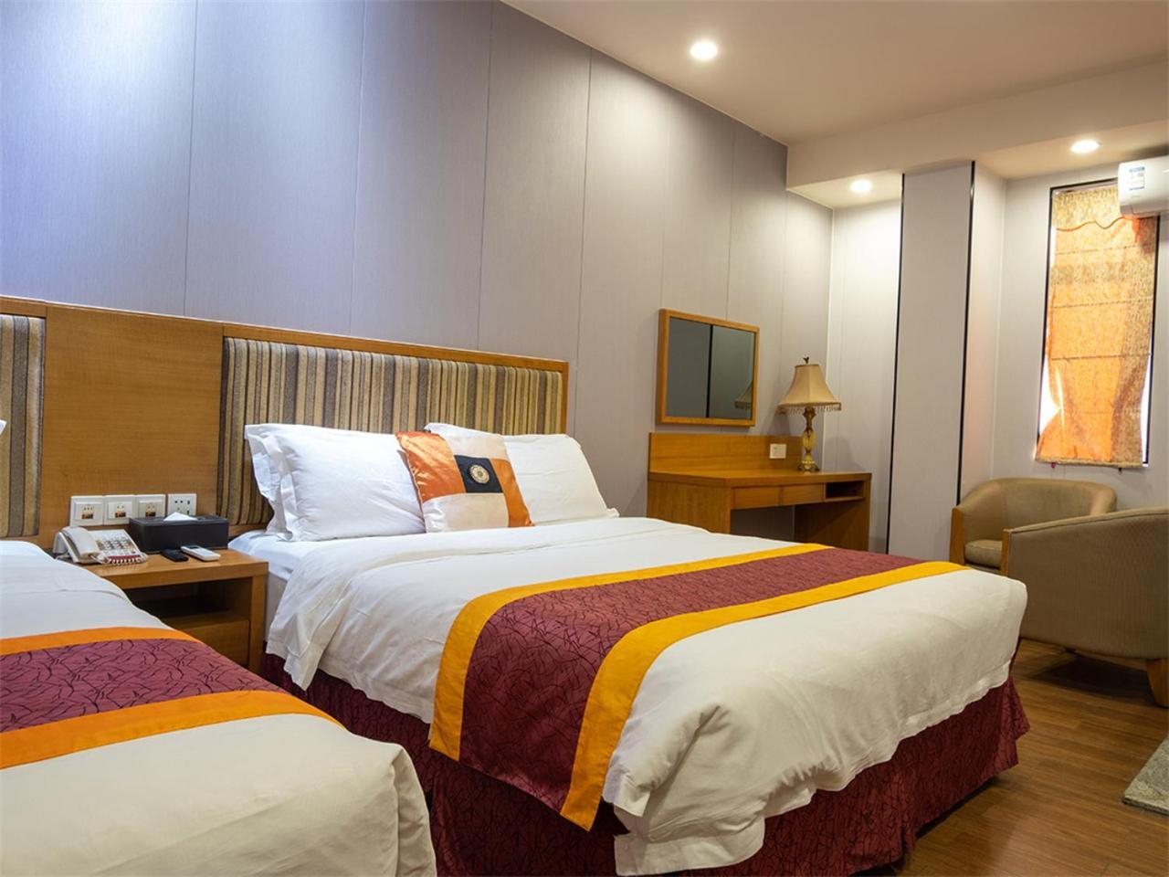 Royal Garden Hotel Guangzhou Bagian luar foto